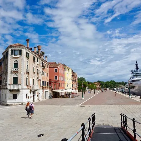 Veneziacentopercento Alle Ancore *